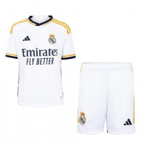 Real Madrid Hjemmebanesæt Børn 2023-24 Kort ærmer (+ korte bukser)